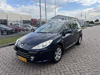 Schadeauto Peugeot 308 SW 1.6 HDi 80Kw AIRCO 2007/11