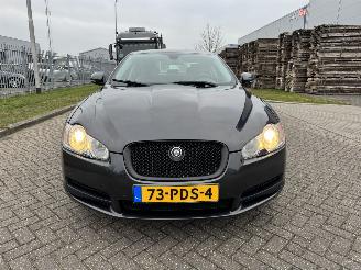 Jaguar XF 3.0 D V6 Luxury picture 8