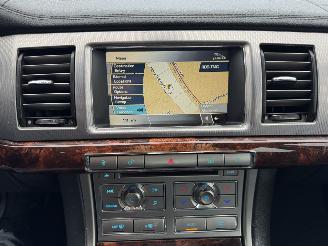 Jaguar XF 3.0 D V6 Luxury picture 22