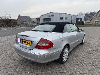 Mercedes CLK 200 K  CABRIOLET  Avantgarde picture 3