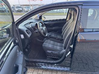 Peugeot 108 1.0 53kw AIRCO picture 9