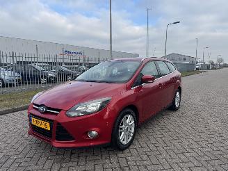 skadebil auto Ford Focus 74kw Navi - Clima 2014/10