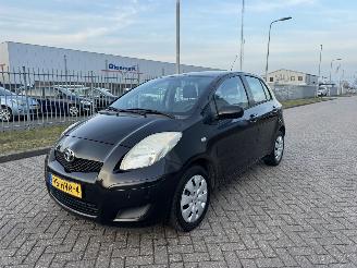 Unfallwagen Toyota Yaris 1.3 VVTi 74kw AIRCO 2009/3