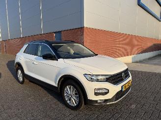Unfallwagen Volkswagen T-Roc 1.0 TSI 85Kw NAVI 2018/4