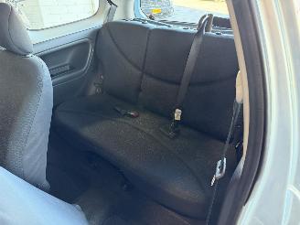 Toyota Yaris 1.0 VVT-i picture 13