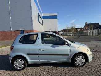 Toyota Yaris 1.0 VVT-i picture 5