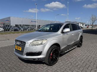 Audi Q7 4.2 V8 quattro 5+2 picture 6