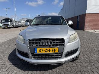 Audi Q7 4.2 V8 quattro 5+2 picture 5