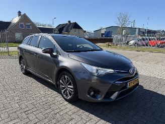 Unfallwagen Toyota Avensis 1.8 VVT-i   AUTOMAAT 2016/12