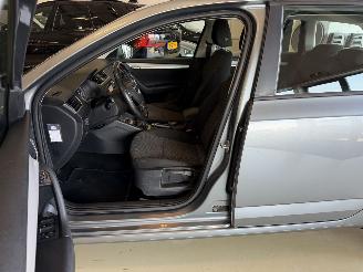 Skoda Octavia 1.2 TSI 77Kw Clima - Navi picture 10