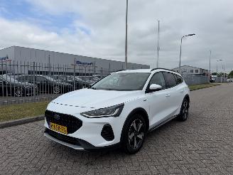 Unfallwagen Ford Focus 1.0 Ecoboost Hybrid ACTIVE X 2022/8
