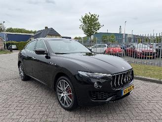 krockskadad bil auto Maserati Levante 3.0 V6 S AWD GranLusso 2016/9