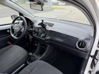 Volkswagen Up! 1.0 48kw Clima - Euro6 picture 18