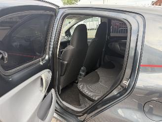 Toyota Aygo 1.0 50Kw AIRCO picture 13