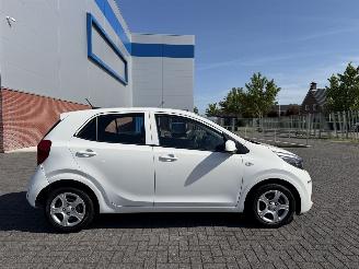 Kia Picanto 1.0 49Kw AIRCO Euro6 picture 5