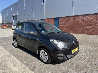 Damaged car Renault Twingo 1.2 Authentique AIRCO 2008/11