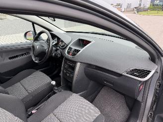 Peugeot 207 1.6 VTi Sportium AIRCO picture 17