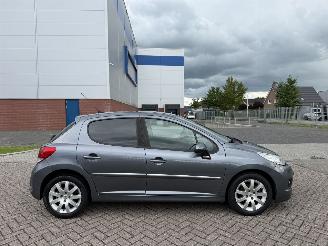 Coche accidentado Peugeot 207 1.6 VTi Sportium AIRCO 2010/10