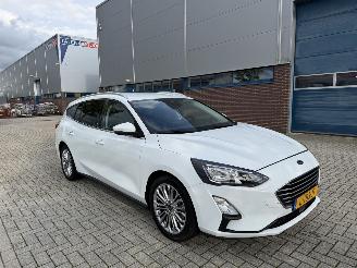 krockskadad bil auto Ford Focus 1.0 Hybrid Titanium X 92kw Clima - Navi 2021/6