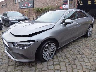 krockskadad bil auto Mercedes Cla-klasse 250e Hyb 2022/11