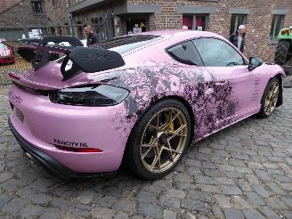 Porsche Cayman 718 GT4 RS picture 7
