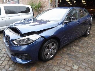 Schadeauto BMW 1-serie 116 d Advantage 2023/3