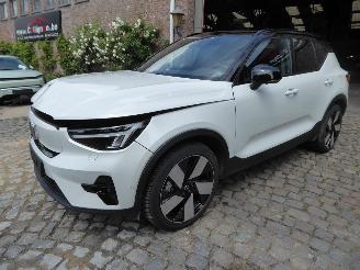 krockskadad bil auto Volvo XC40 Ultimate Recharge Pure Electric 2WD 2024/5