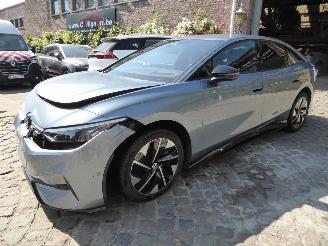 Voiture accidenté Volkswagen ID.7 Pro 2024/9