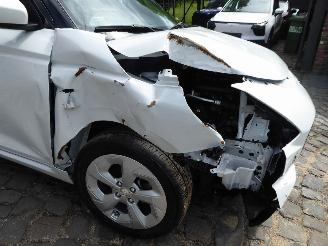 Suzuki Swift GL picture 4