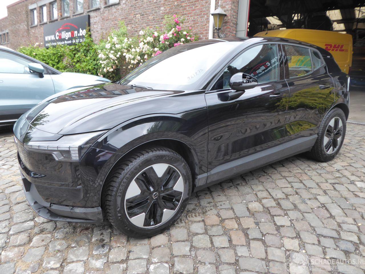 Volvo EX30 Core 2WD Pure Electric