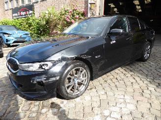 damaged passenger cars BMW 3-serie 330 e 2023/9