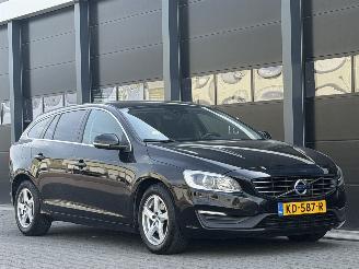 Volvo V-60 2.0 D2 Navi Clima PDC EURO-6 picture 2
