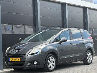 skadebil auto Peugeot 5008 1.6 VTi Navi Clima 7-PERS 2010/11