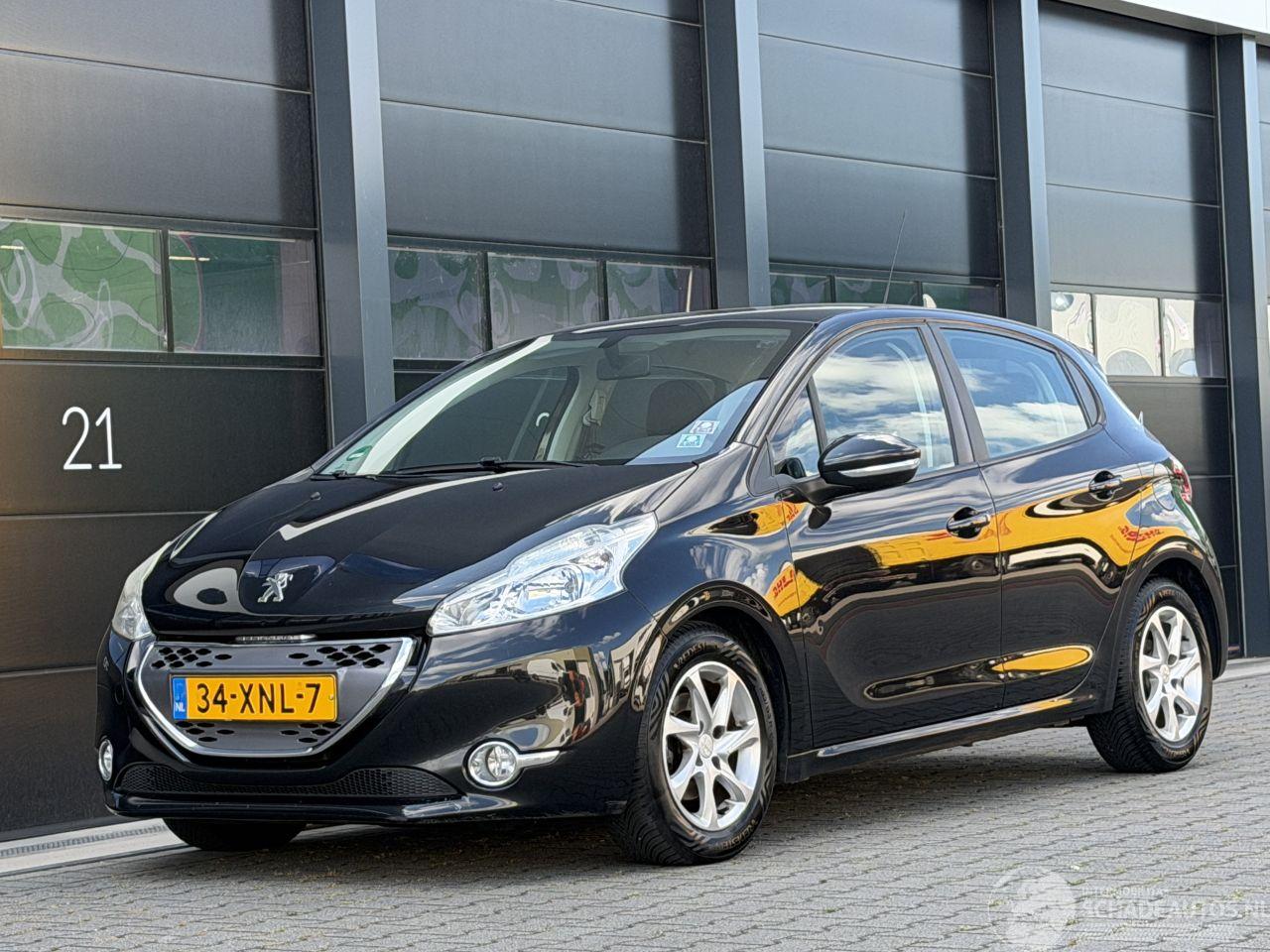 Peugeot 208 1.4 e-HDi Navi Pdc AUTOMAAT