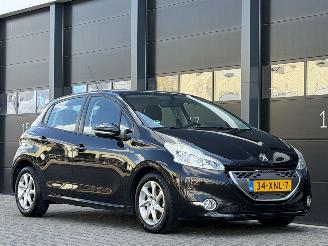 Peugeot 208 1.4 e-HDi Navi Pdc AUTOMAAT picture 2