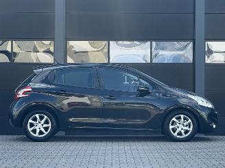 Peugeot 208 1.4 e-HDi Navi Pdc AUTOMAAT picture 3