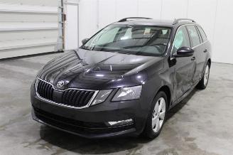 Schadeauto Skoda Octavia  2020/12
