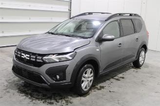krockskadad bil auto Dacia Jogger  2023/12