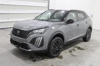 krockskadad bil auto Peugeot 2008  2025/12
