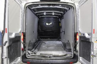 Ford Transit  picture 17