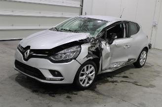 skadebil auto Renault Clio  2019/6