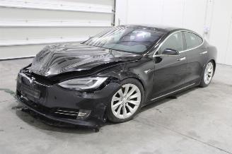 škoda osobní automobily Tesla Model S  2019/5
