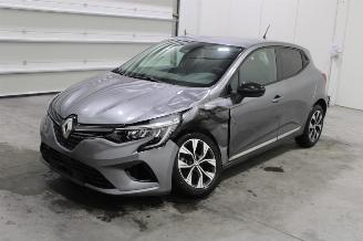 krockskadad bil auto Renault Clio  2023/5