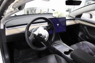 Tesla Model 3  picture 10