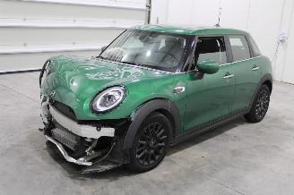 Vaurioauto  passenger cars Mini One  2020/5