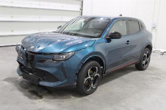 krockskadad bil auto Alfa Romeo Junior  2025/4
