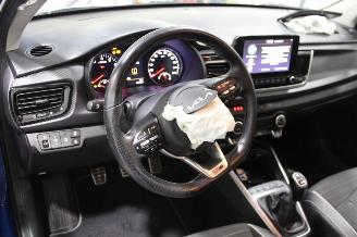 Kia Rio  picture 9