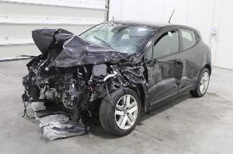 Schadeauto Renault Clio  2024/2