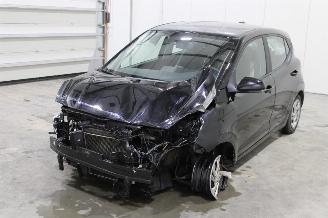 Vaurioauto  passenger cars Hyundai I-10 i10 2024/3