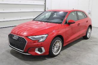 Schadeauto Audi A3  2023/10